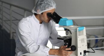 Cos’è l’amiloidosi: i sintomi, i fattori di rischio e i trattamenti utili