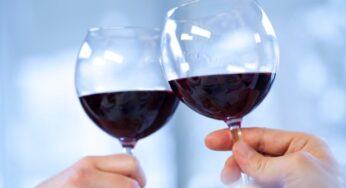 Bere vino fa bene, ma solo a poche persone
