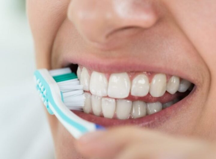 Lavare denti correttamente