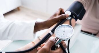 Pressione alta, il metodo semplice ed efficace per tenerla a bada: bevine una tazza tutte le mattine e vedrai che cambiamenti