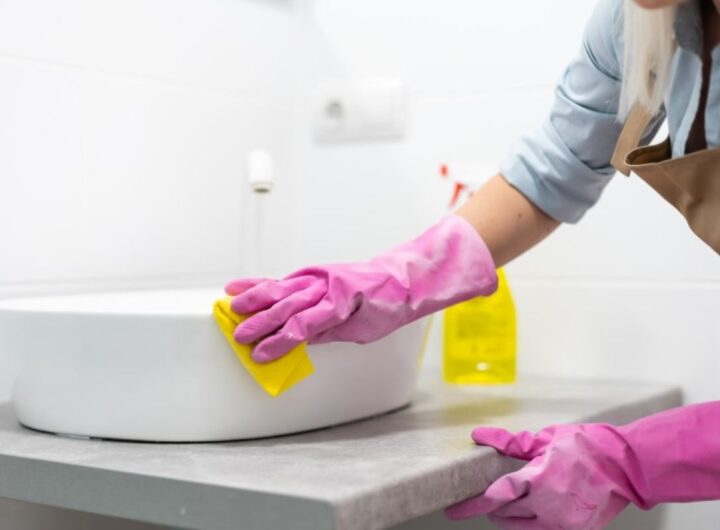 Igienizzare il lavabo