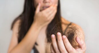 Capelli che cadono, in questi casi dovresti preoccuparti: sono la spia di problemi nell’organismo
