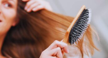 La chiave per capelli sani? È tutta nella spazzola: tutti i parrucchieri fanno così