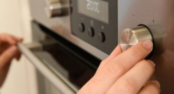 Sai che puoi cuocere i cibi al vapore usando il forno? La funzione che pochi conoscono