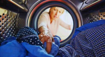 Anche tu hai dimenticato i panni in lavatrice? Ecco cosa rischi veramente