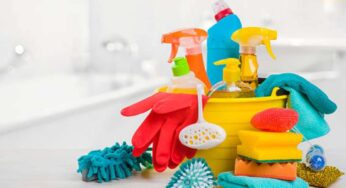 7 strumenti per le pulizie che dovresti sostituire più spesso: rischi la salute e non lo sai