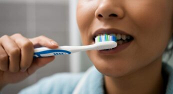 Spazzolino, il trucco per riconoscere quello adatto ai tuoi denti: dirai addio al dentista