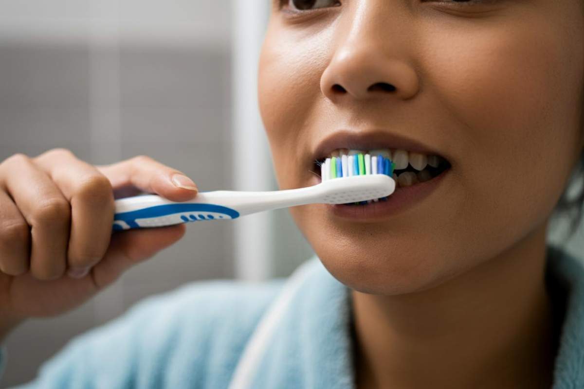 Lavare denti, spazzolino